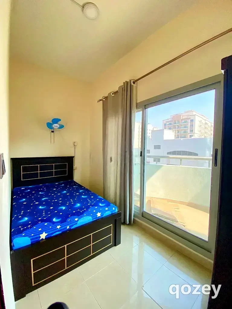 Partition in Al Nahda — AED 1,100/month — Qozey