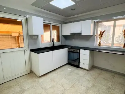 Newly furnished executive private room near Circle Mall