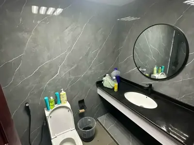 Master room close to DMCC metro