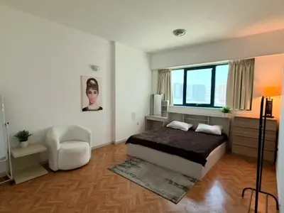 Private room in Dubai Marina