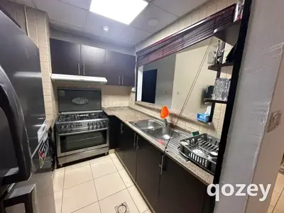 Private Room in Mazaya 27, Queue Point