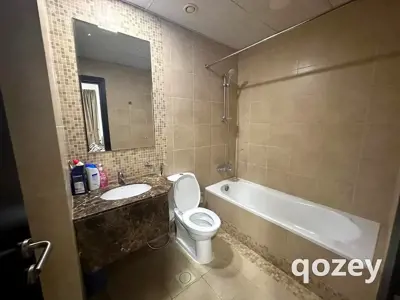 Private Room in Mazaya 27, Queue Point