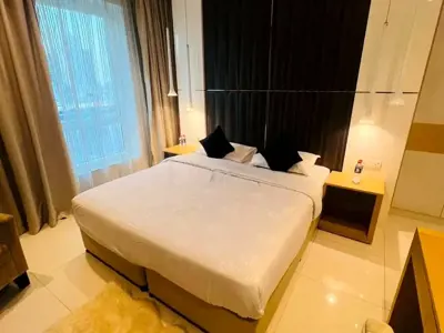 Private Room in DAMAC Maison Canal Views