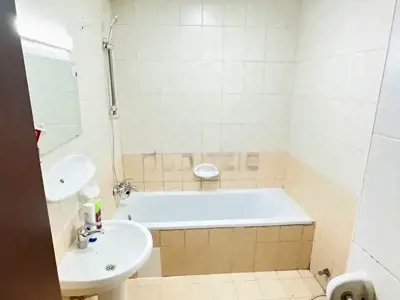 Bed space in Greece Cluster, International City