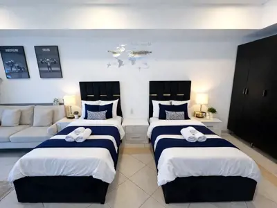 Private room in Dubai Marina