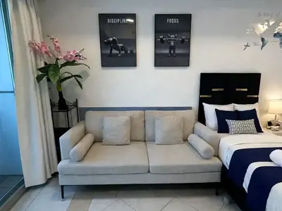 Spacious Double Sea View Room For Two Girls In Princess Tower
