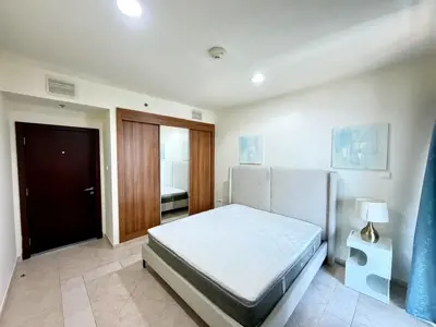 Private room in Dubai Marina