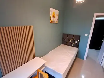 Partition in Dubai Marina