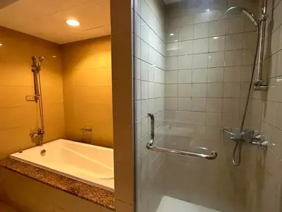 Female Partition Room in Dubai Marina