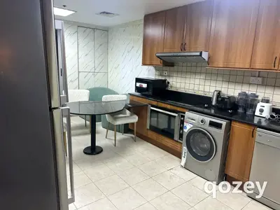 Fabulous Palm View Spacious Partition