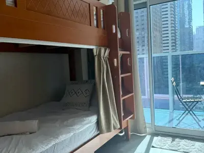 Bed space available in Dubai Marina