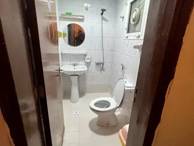 Girls Bed Space Near Metro Station