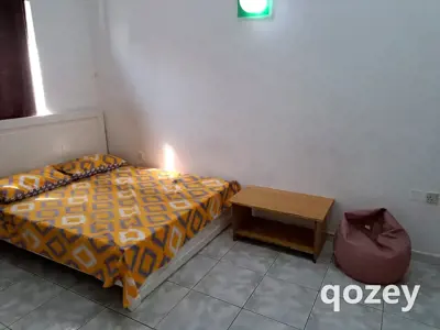 Private room for couples in Al Muteena