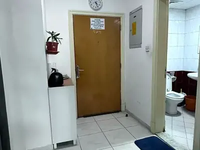 Private Room for Couples or Ladies in Al Muraqqabat