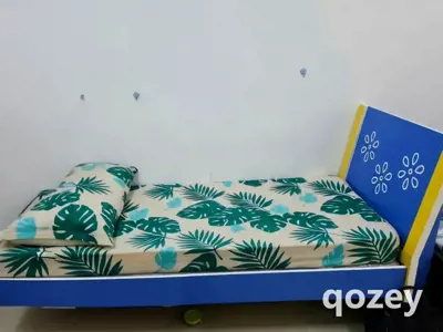 Bedspace in Bur Dubai