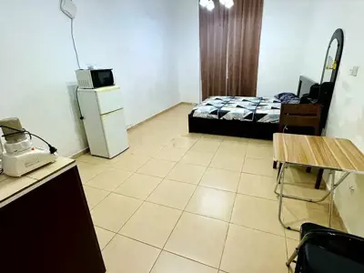 Brand New Studio Available for Family Near Metro