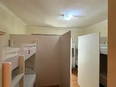 Ladies bed space in Al Barsha 1