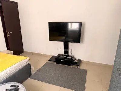 Master room in Al Barsha 1