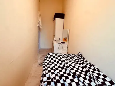 Room With Partition in Dubai Marina