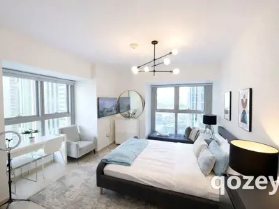 Private room in Dubai Marina