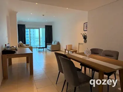 Private Room for Single Lady in Marina Heights