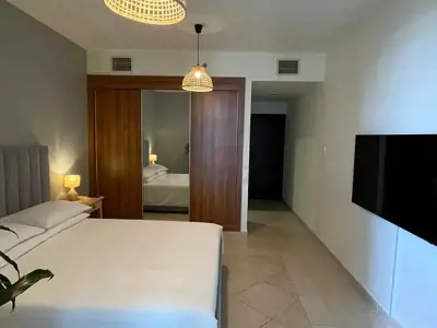 Amazing Master Room In Dubai Marina