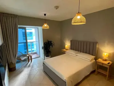 Private room in Dubai Marina