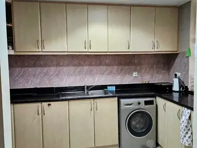 Spacious Private Room in Discovery Gardens