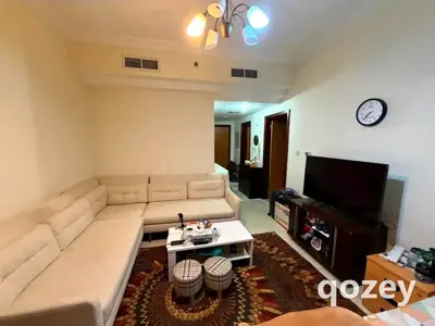 Queen Size Bedspace in Barsha Heights