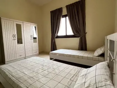 Bed Space in Master Bedroom – Arabic Community