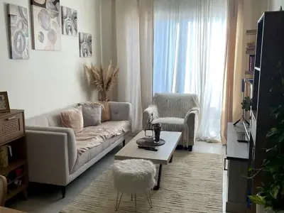 Bed space for female in Jumeirah Village Circle