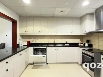 Spacious Master Room in Jumeirah Beach Residence