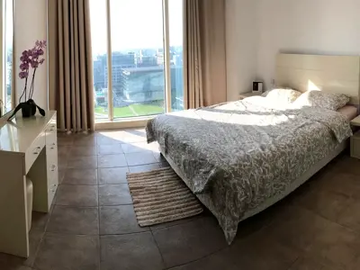 Private room in Dubai Marina