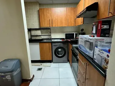 Shared Master Room For Females Near Marina Mall