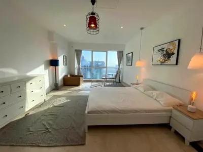 Private Room in Jumeirah Lake Towers (JLT)