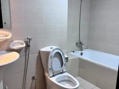 Bed space for males in Al Khail Gate
