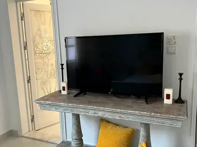 Private Room in Jumeirah 3