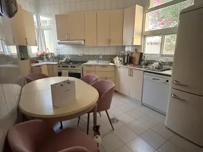 Gorgeous Ensuite Room in Luxury Villa