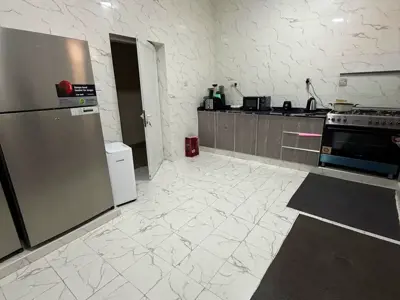Ladies bed space in Mirdif