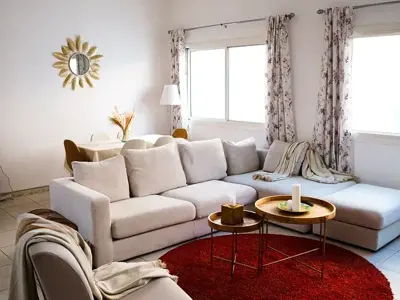 Private Room in Umm Suqeim