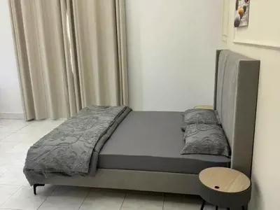 Large Master Room Near Beach