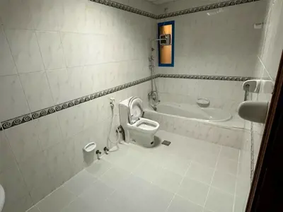 Large Master Room Near Beach