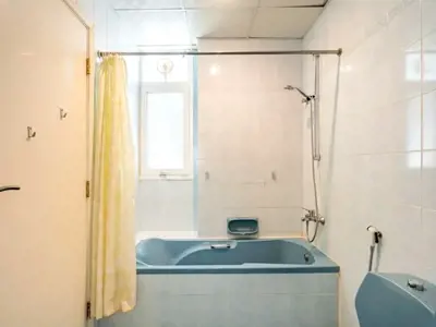 Spacious Room in Beautiful Villa near Beach