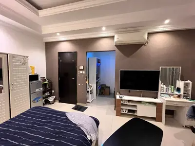 Villa master room near metro in Al Safa 2