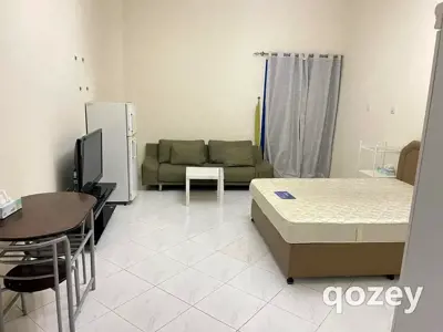 Private room in Hor Al Anz