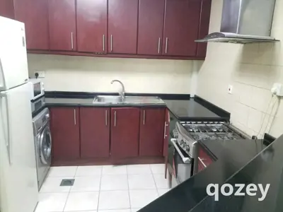 Fully furnished partition room available for single near to gardens metro station