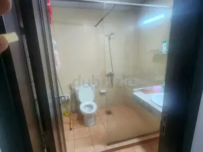 Fully furnished partition room available for single near to gardens metro station