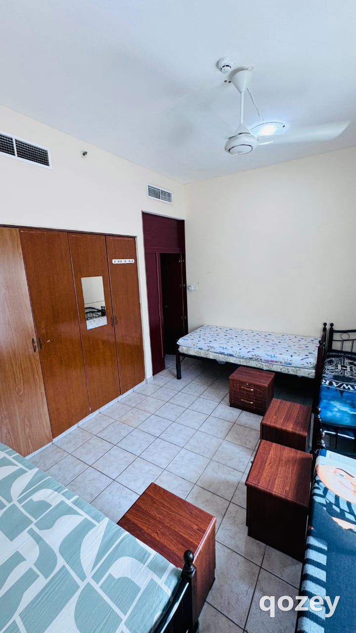 Executive Ladies Bedspace burjuman exit 3,behind burjuman mall 