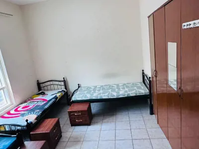 Executive Ladies Bedspace burjuman exit 3,behind burjuman mall 