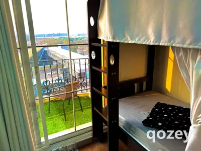Executive Bed Space for Male and Female Near insurance market Metro Station